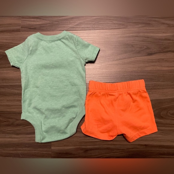 Garanimals Green Full Speed ahead onesie and Orange shorts matching Set size 0/3 - Picture 5 of 5